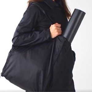 Lululemon bring it OM bag
